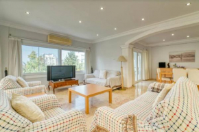 3-bedroom luxury apartment in Kyrenia center